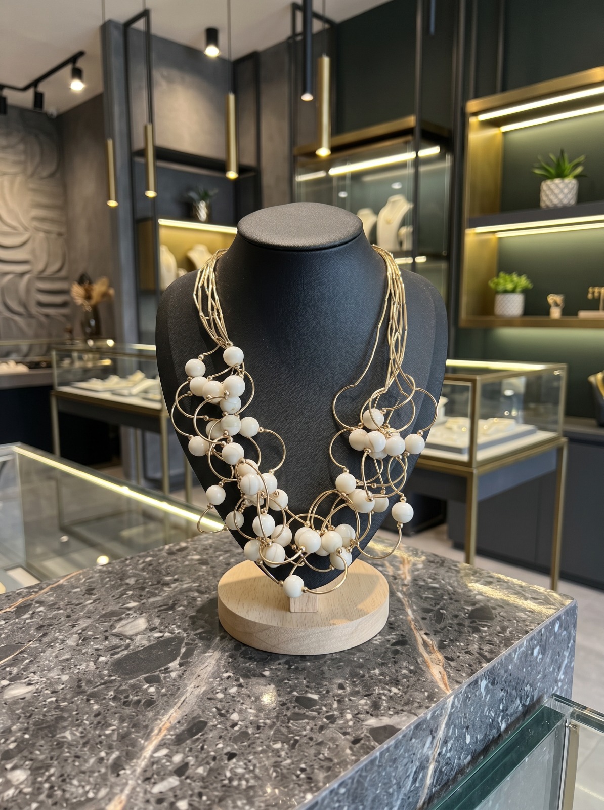 Collar Elegancia Dorada